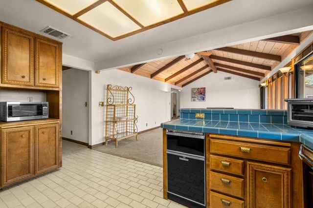 1582 Barrett Dr, Placerville, CA 95667