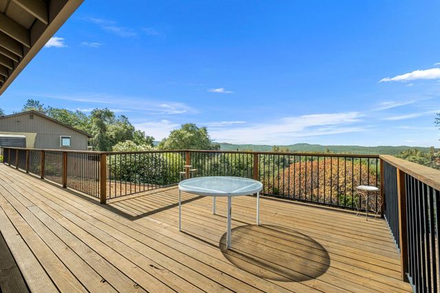 1582 Barrett Dr, Placerville, CA 95667
