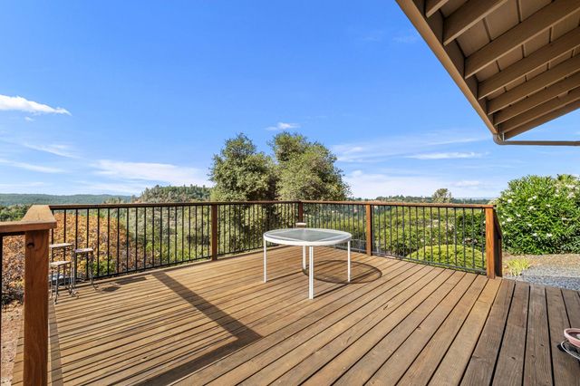 1582 Barrett Dr, Placerville, CA 95667