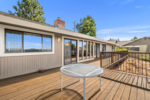 1582 Barrett Dr, Placerville, CA 95667