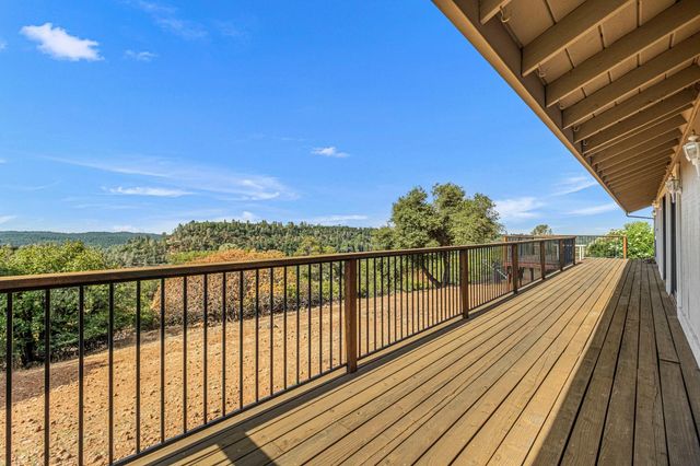 1582 Barrett Dr, Placerville, CA 95667