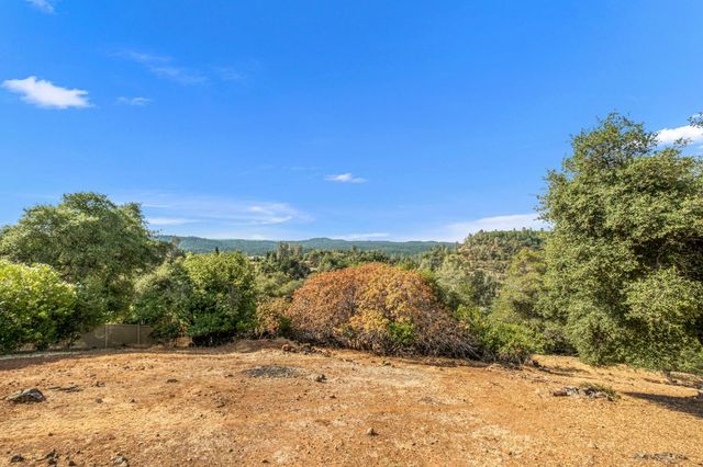 1582 Barrett Dr, Placerville, CA 95667