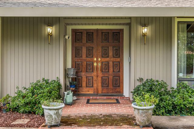 1582 Barrett Dr, Placerville, CA 95667