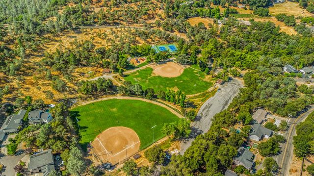 1582 Barrett Dr, Placerville, CA 95667