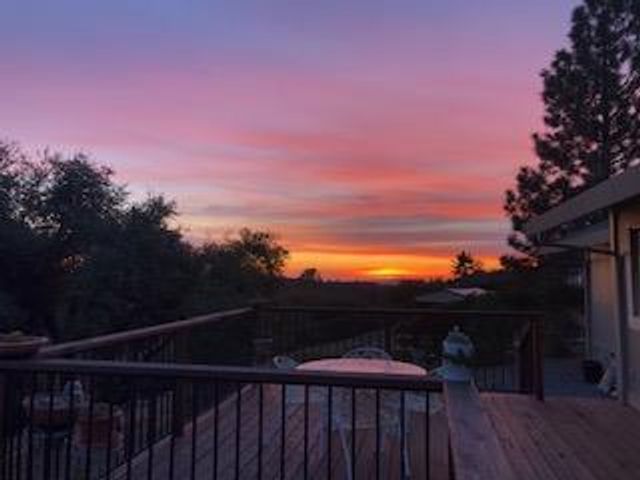 1582 Barrett Dr, Placerville, CA 95667