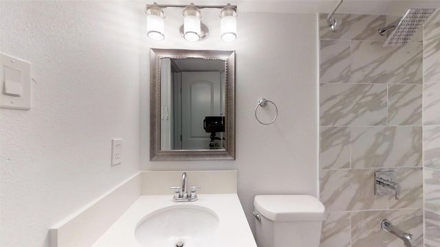 404 E 9th Street 4-205, Dallas, TX 75203