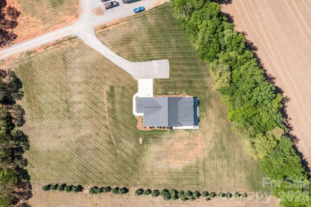 147 Haystack Lane, Olin, NC 28660