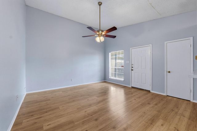 1809 Gracy Farms LN A, Austin, TX 78758