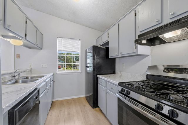 1809 Gracy Farms LN A, Austin, TX 78758