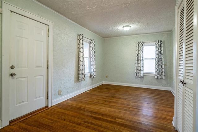 7730 Jefferson Street, Kansas City, MO 64114