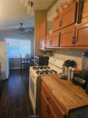 530 Devonshire West 4, Hemet, CA 92543