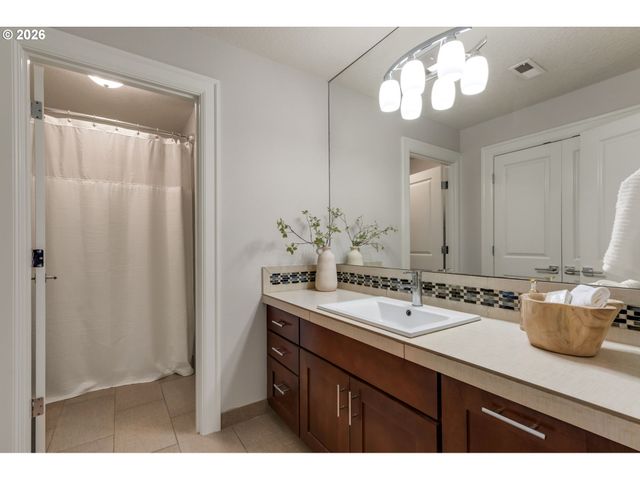 1005 Ne 152ND Ave, Vancouver, WA 98684