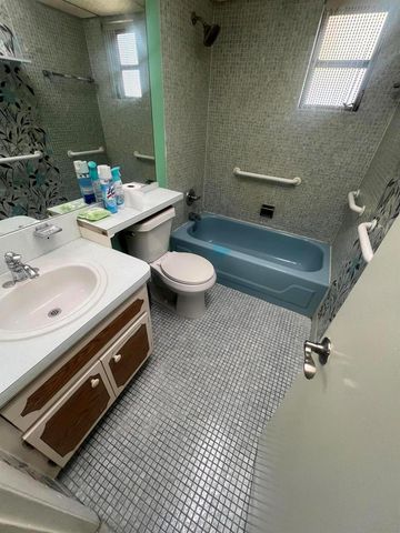 3071 NW 47th Terrace 125, Lauderdale Lakes, FL 33313