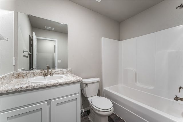 925 W Aiden Drive, Siloam Springs, AR 72761