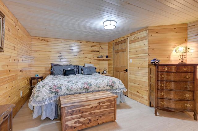 9698 Highway 43, Seneca, MO 64865