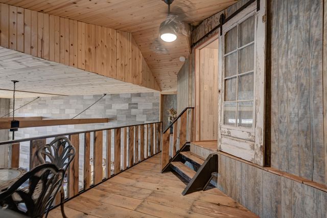 9698 Highway 43, Seneca, MO 64865