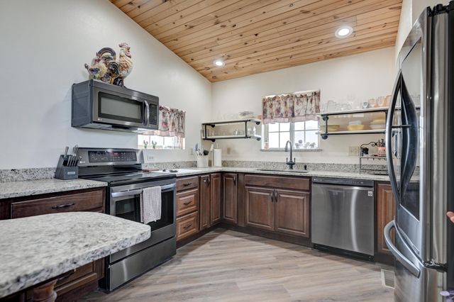 9698 Highway 43, Seneca, MO 64865