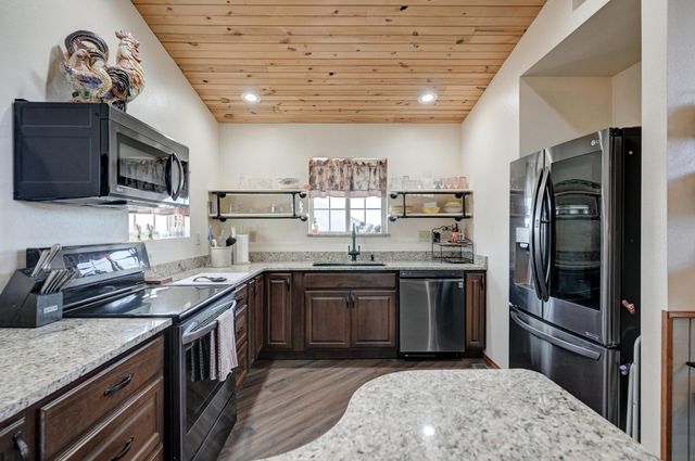 9698 Highway 43, Seneca, MO 64865