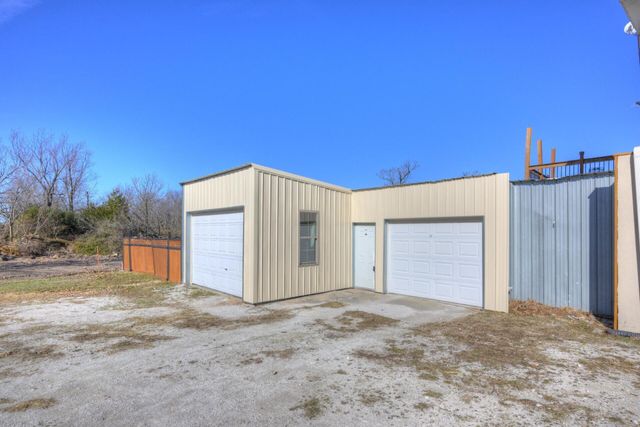 9698 Highway 43, Seneca, MO 64865
