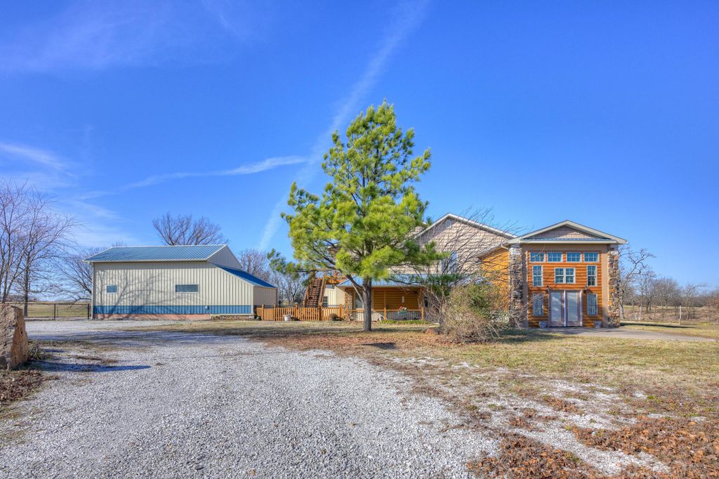 9698 Highway 43, Seneca, MO 64865