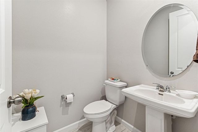 19780 BLUE POND DRIVE, Lutz, FL 33558