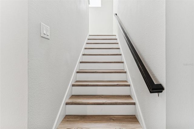 19780 BLUE POND DRIVE, Lutz, FL 33558