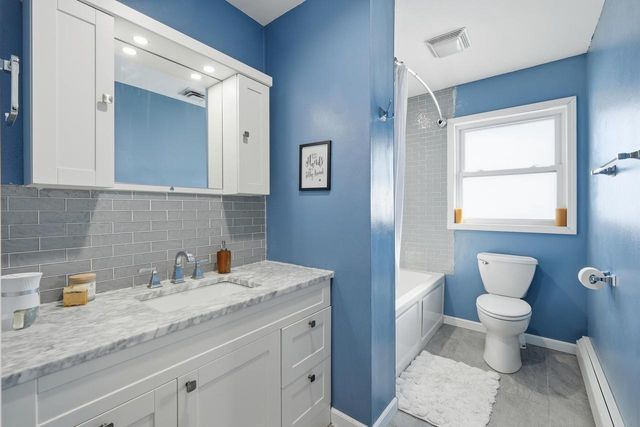 1443 Buena Vista DRIVE, Sun Prairie, WI 53590