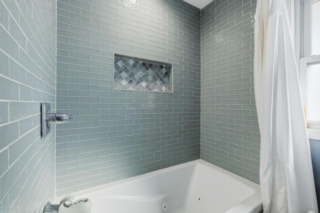 1443 Buena Vista DRIVE, Sun Prairie, WI 53590