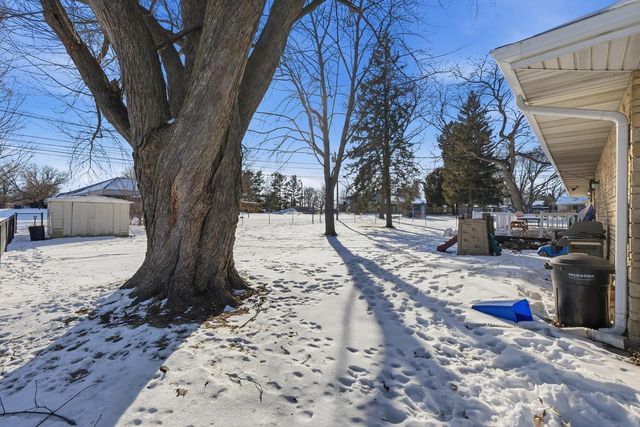 1443 Buena Vista DRIVE, Sun Prairie, WI 53590