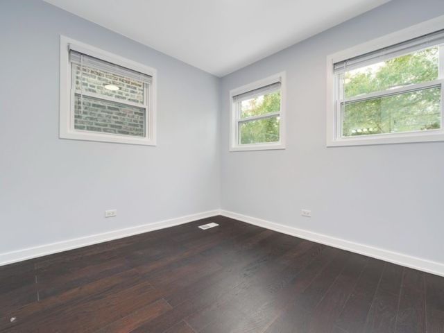 3541 N Damen Avenue, Chicago, IL 60618