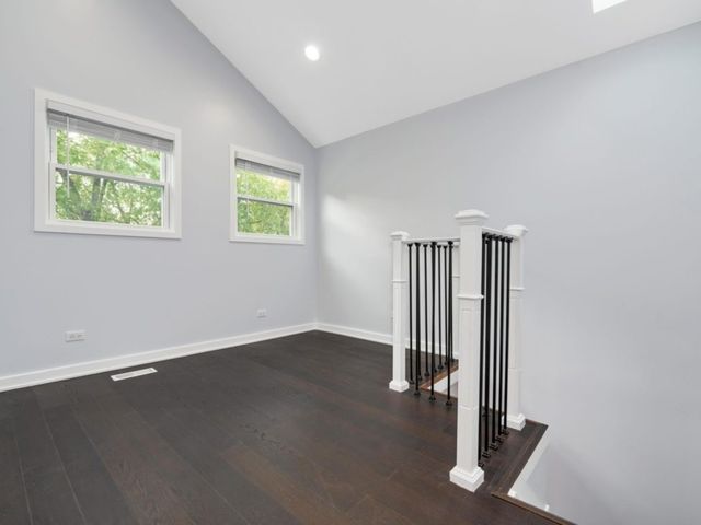 3541 N Damen Avenue, Chicago, IL 60618