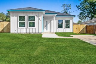 2724 Swanson Street, Dallas, TX 75210