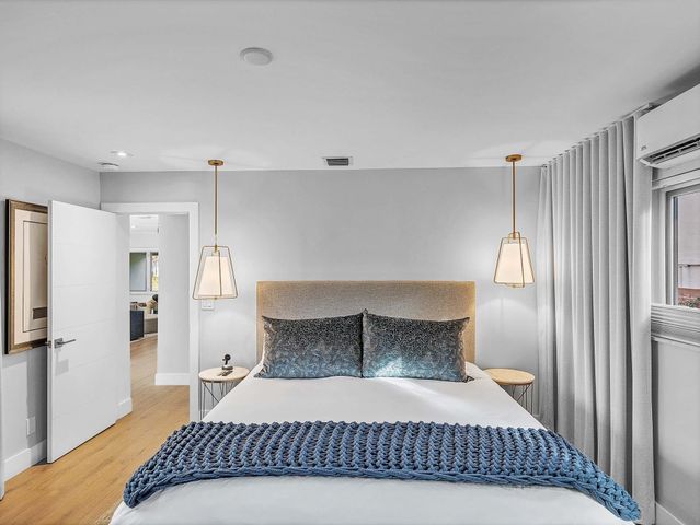 715 N Victoria Park Road, Fort Lauderdale, FL 33304