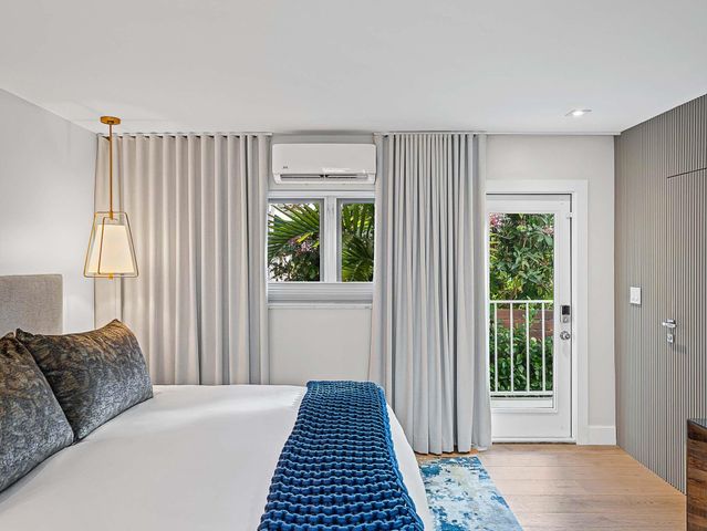 715 N Victoria Park Road, Fort Lauderdale, FL 33304