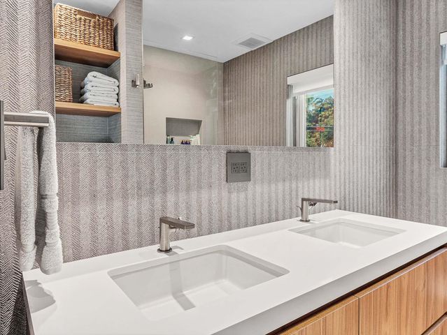 715 N Victoria Park Road, Fort Lauderdale, FL 33304