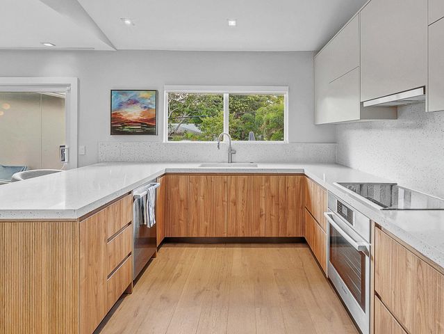 715 N Victoria Park Road, Fort Lauderdale, FL 33304