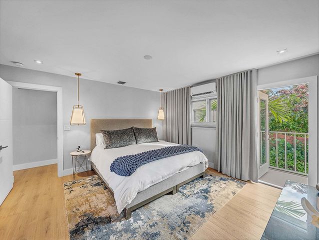 715 N Victoria Park Road, Fort Lauderdale, FL 33304