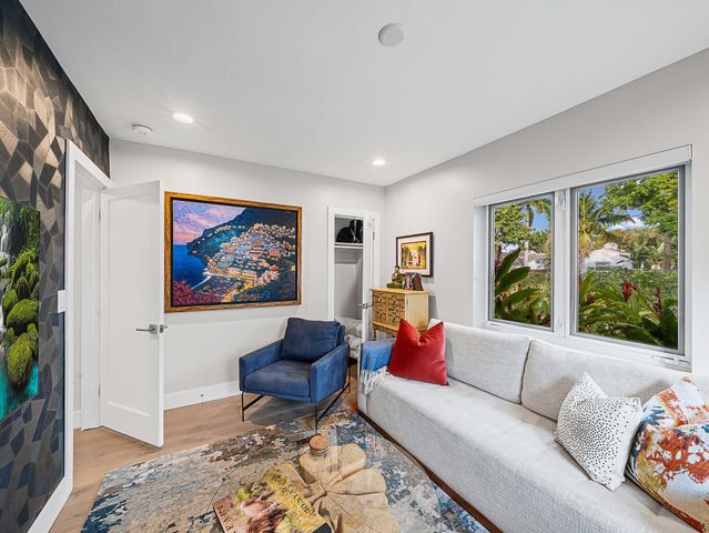 715 N Victoria Park Road, Fort Lauderdale, FL 33304