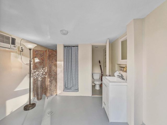 715 N Victoria Park Road, Fort Lauderdale, FL 33304