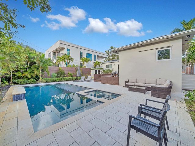 715 N Victoria Park Road, Fort Lauderdale, FL 33304