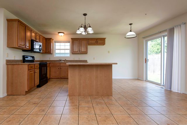 2071 E Foxridge Trail, Republic, MO 65738