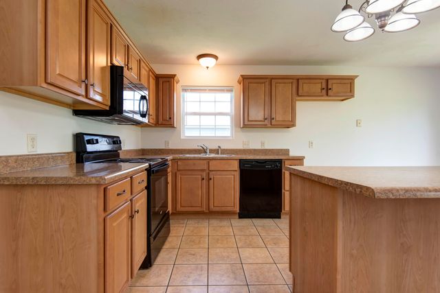 2071 E Foxridge Trail, Republic, MO 65738