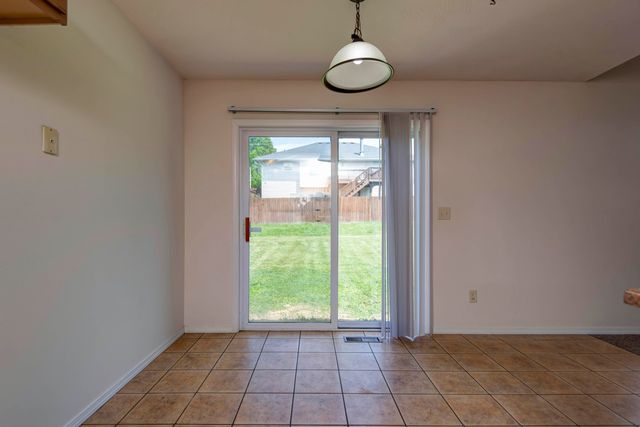 2071 E Foxridge Trail, Republic, MO 65738