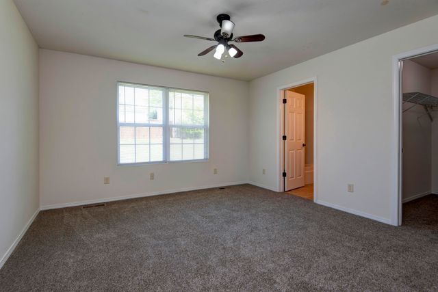 2071 E Foxridge Trail, Republic, MO 65738
