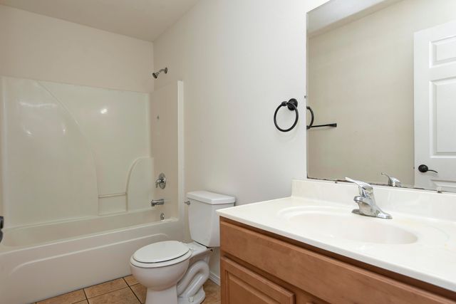 2071 E Foxridge Trail, Republic, MO 65738