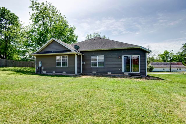 2071 E Foxridge Trail, Republic, MO 65738