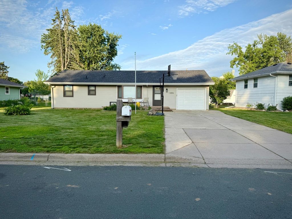 14896 Cimarron Avenue W, Rosemount, MN 55068