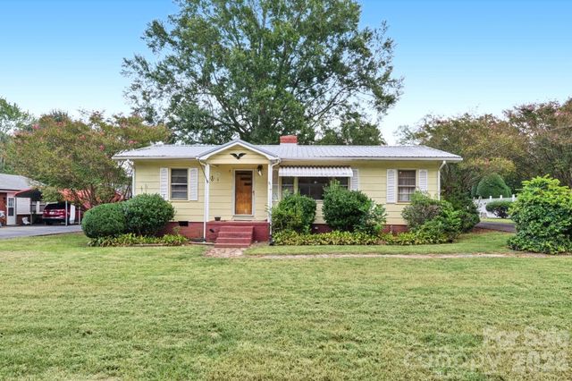 100 Dallas Street, Huntersville, NC 28078