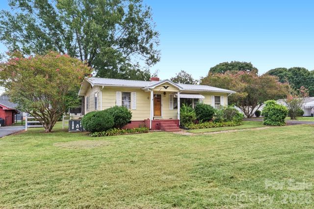 100 Dallas Street, Huntersville, NC 28078