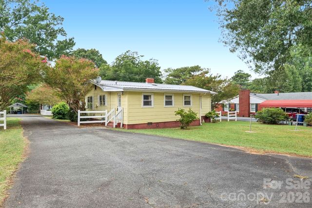 100 Dallas Street, Huntersville, NC 28078